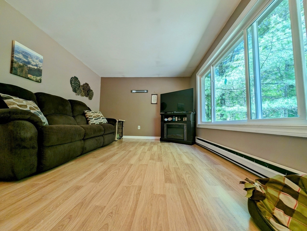 182 Ramshorn Road Charlton, MA 01507 - Photo 20 of 41
