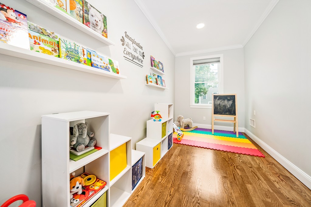 15 Ricker Road, Unit 1 Newton, MA 02458 - Photo 11 of 29 Gallery Image 11