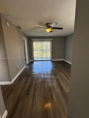 $1,500 | 617 Ixoria Avenue, Unit 19, Fort Pierce, FL 34982