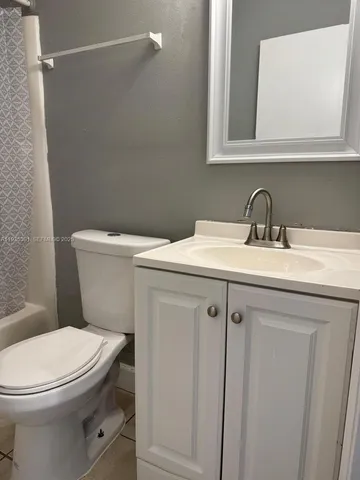 $1,500 | 617 Ixoria Avenue, Unit 19, Fort Pierce, FL 34982