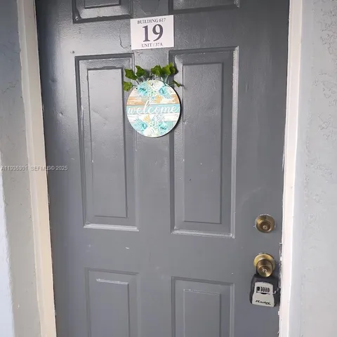 $1,500 | 617 Ixoria Avenue, Unit 19, Fort Pierce, FL 34982