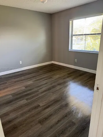 $1,500 | 617 Ixoria Avenue, Unit 19, Fort Pierce, FL 34982