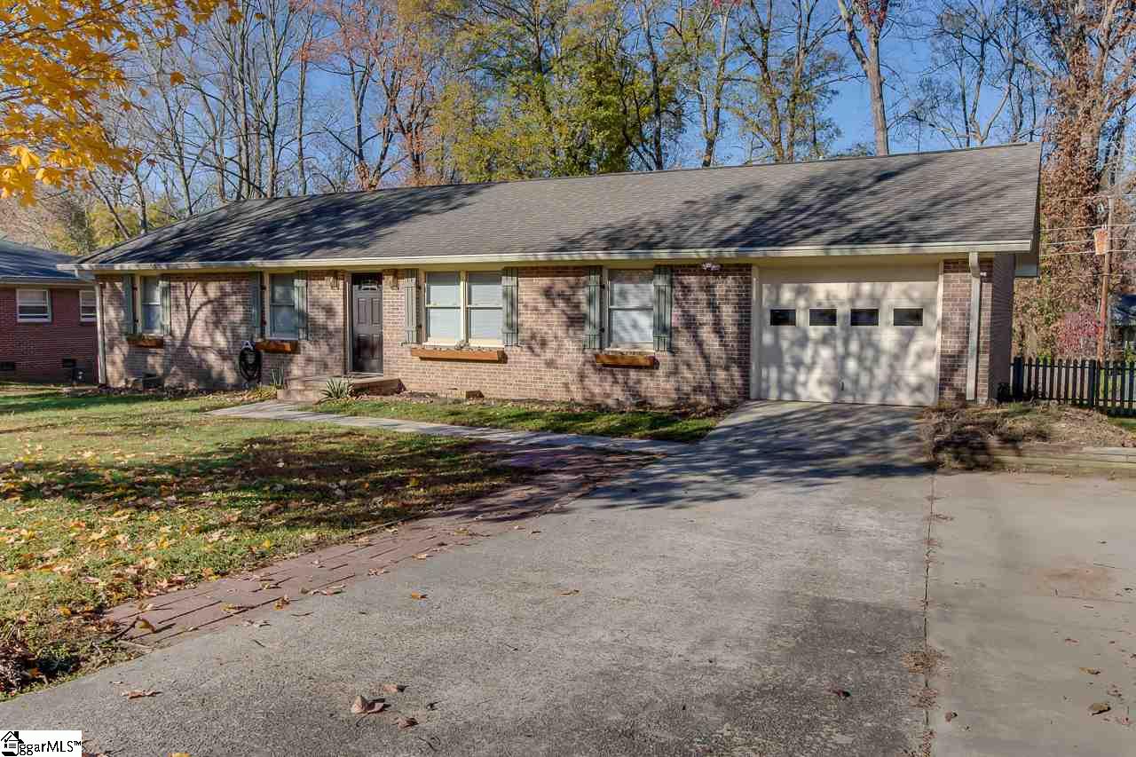 121 Montclair Road Mauldin, SC 29662 - Photo 1 of 32 Gallery Image 1