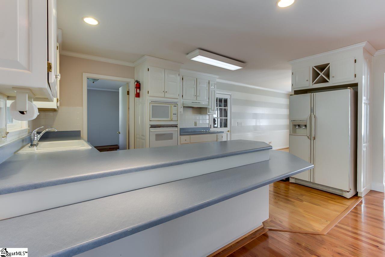 121 Montclair Road Mauldin, SC 29662 - Photo 12 of 32 Gallery Image 12
