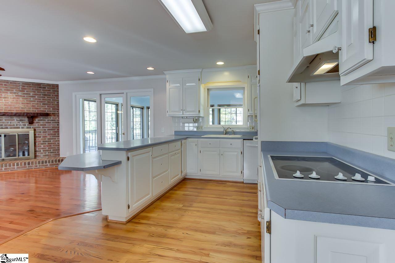 121 Montclair Road Mauldin, SC 29662 - Photo 13 of 32 Gallery Image 13
