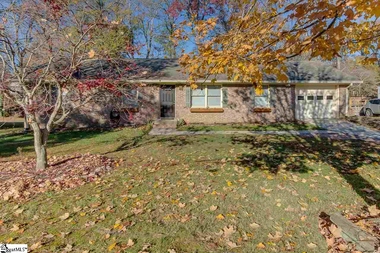 121 Montclair Road Mauldin, SC 29662 - Photo 3 of 32 Gallery Image 3