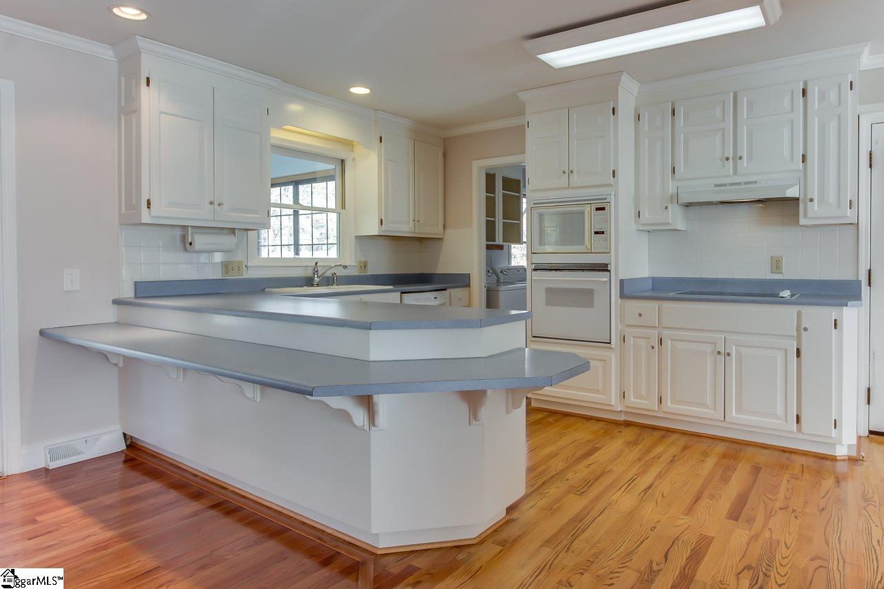 121 Montclair Road Mauldin, SC 29662 - Photo 10 of 32 Gallery Image 10