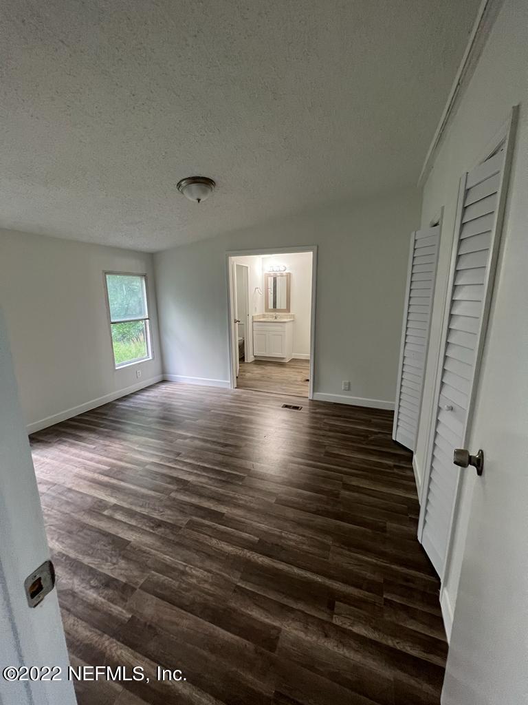 2380 Masters Road Middleburg, FL 32068 - Photo 13 of 20 43c2ab11-9703-44f2-92dd-c6ebaecbda44