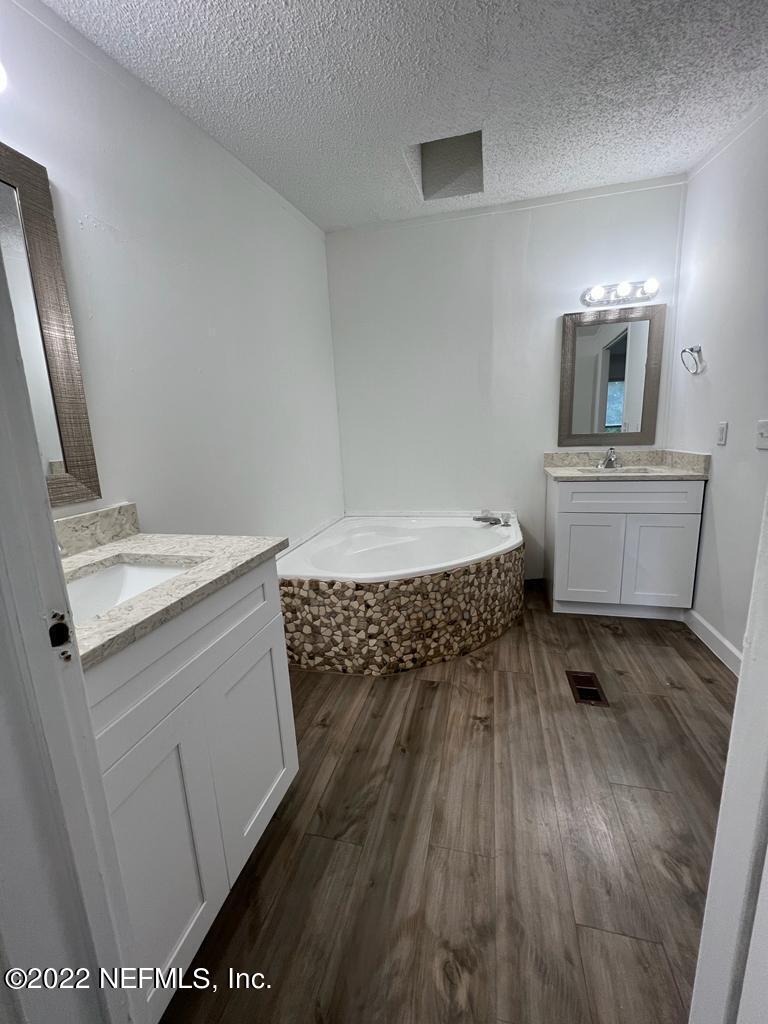 2380 Masters Road Middleburg, FL 32068 - Photo 16 of 20 e46876f0-b527-4816-97b6-afce28ba07a1