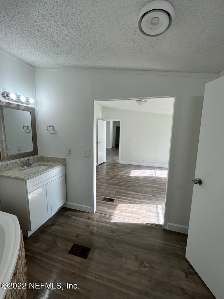 2380 Masters Road Middleburg, FL 32068 - Photo 18 of 20 2a4b51cc-0275-4b52-a290-06e6ecde0aee