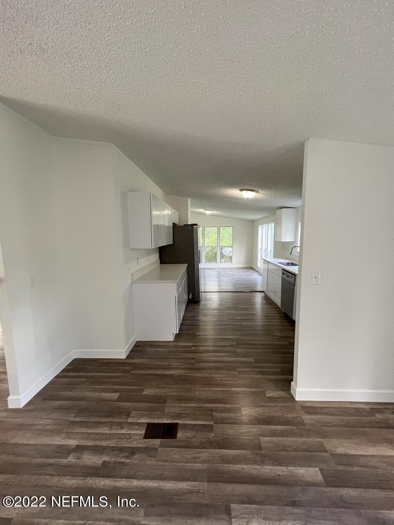 2380 Masters Road Middleburg, FL 32068 - Photo 5 of 20 22aaf3e2-3358-4f6b-96e5-31caf393bb83