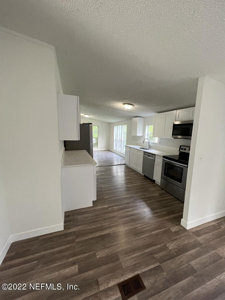 2380 Masters Road Middleburg, FL 32068 - Photo 7 of 20 74175bb2-c6e6-40b5-9578-b756b5bb87bb