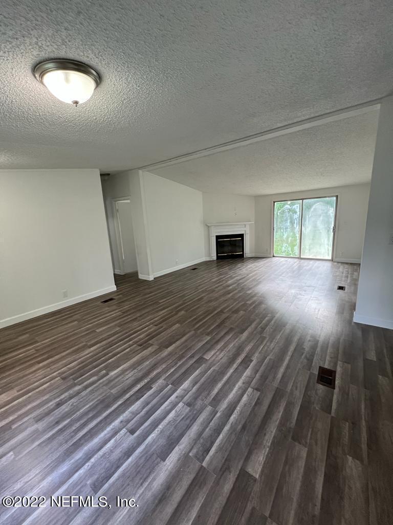2380 Masters Road Middleburg, FL 32068 - Photo 9 of 20 36e8f77c-ba2a-4b61-814d-43cca79421bc