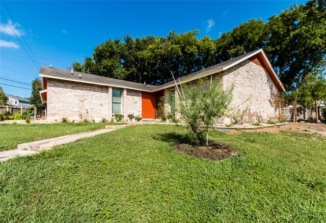 $550,000 | 1900 Valley Hill Circle, Austin, TX 78741