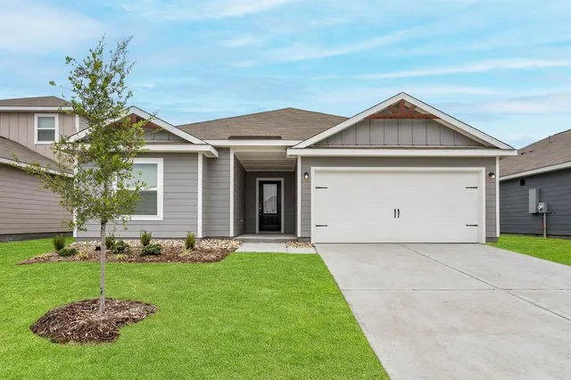 $284,900 | 4709 Fillmore Drive, Greenville, TX 75401