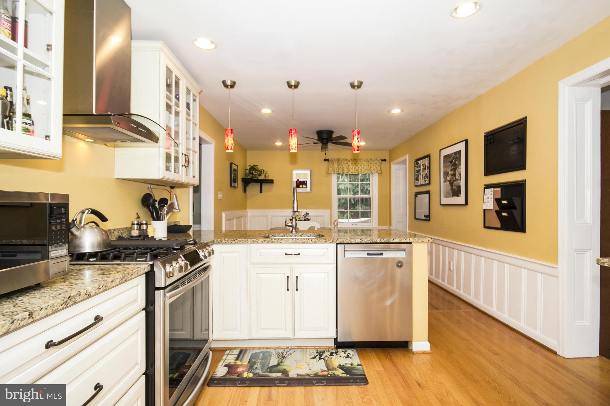 7100 Ridgeleigh Court Baltimore, MD 21212 - Photo 4 of 30 New appliances!