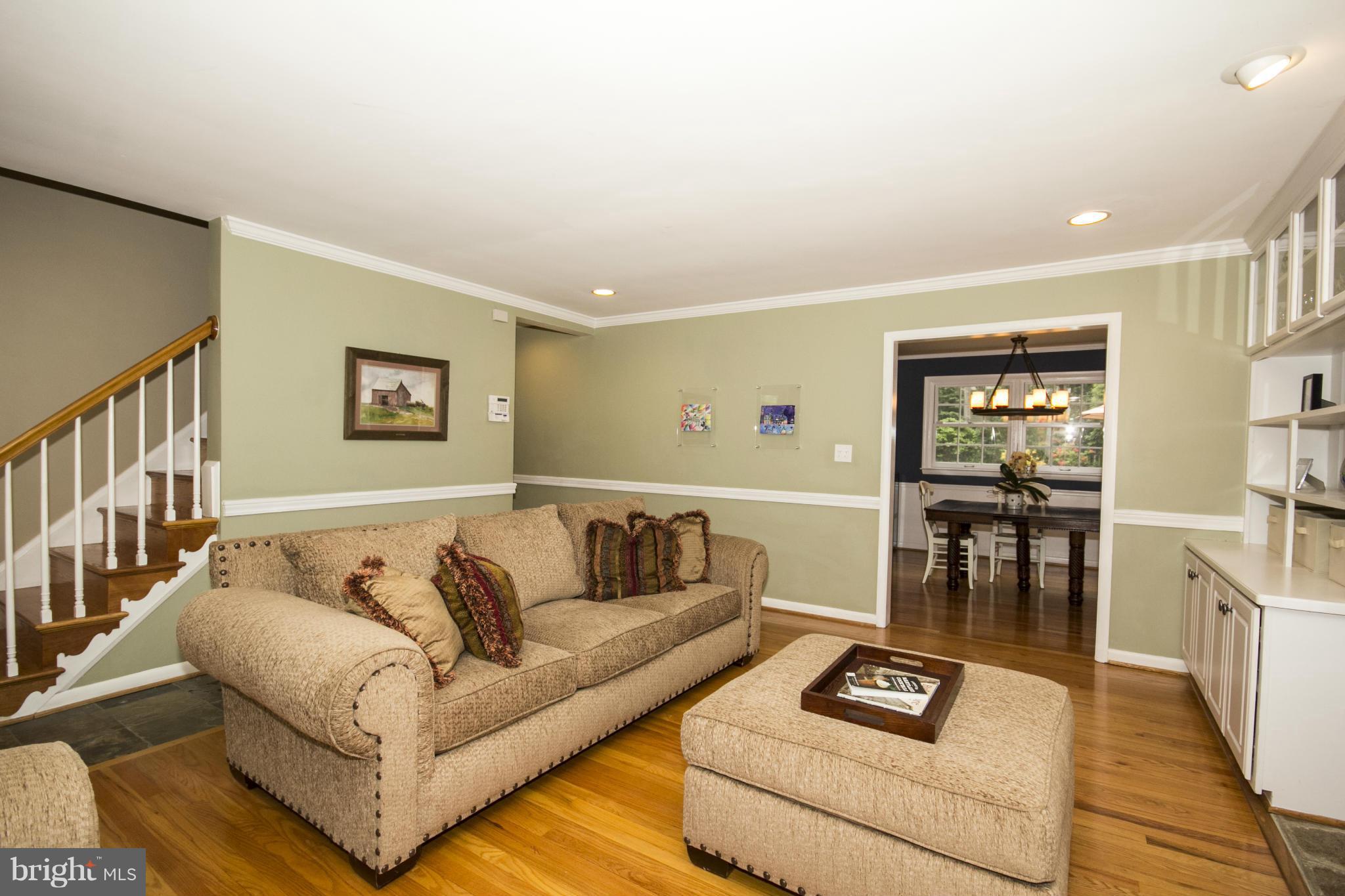 7100 Ridgeleigh Court Baltimore, MD 21212 - Photo 8 of 30 Beautiful hardwood floors