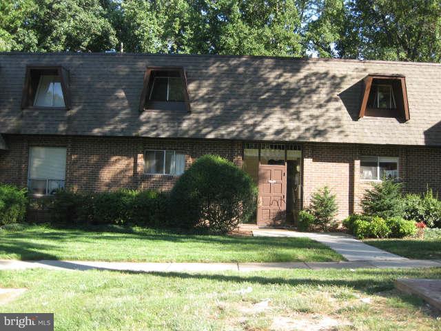 11609 Vantage Hill Road, Unit 11B Reston, VA 20190 - Photo 1 of 4 Exterior (Front)
