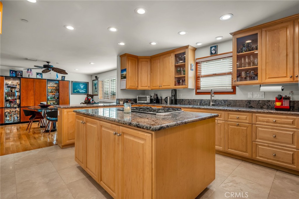 236 8th Street Seal Beach, CA 90740 - Photo 12 of 31