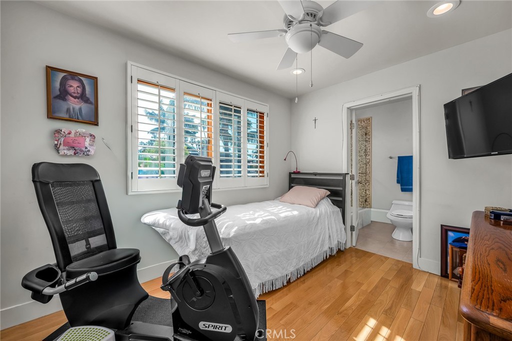 236 8th Street Seal Beach, CA 90740 - Photo 16 of 31