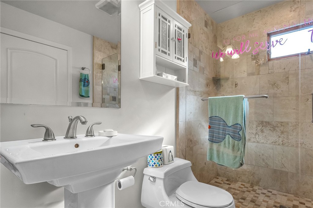 236 8th Street Seal Beach, CA 90740 - Photo 17 of 31