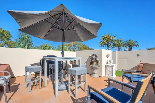 $2,950,000 | 236 8th Street, Seal Beach, CA 90740