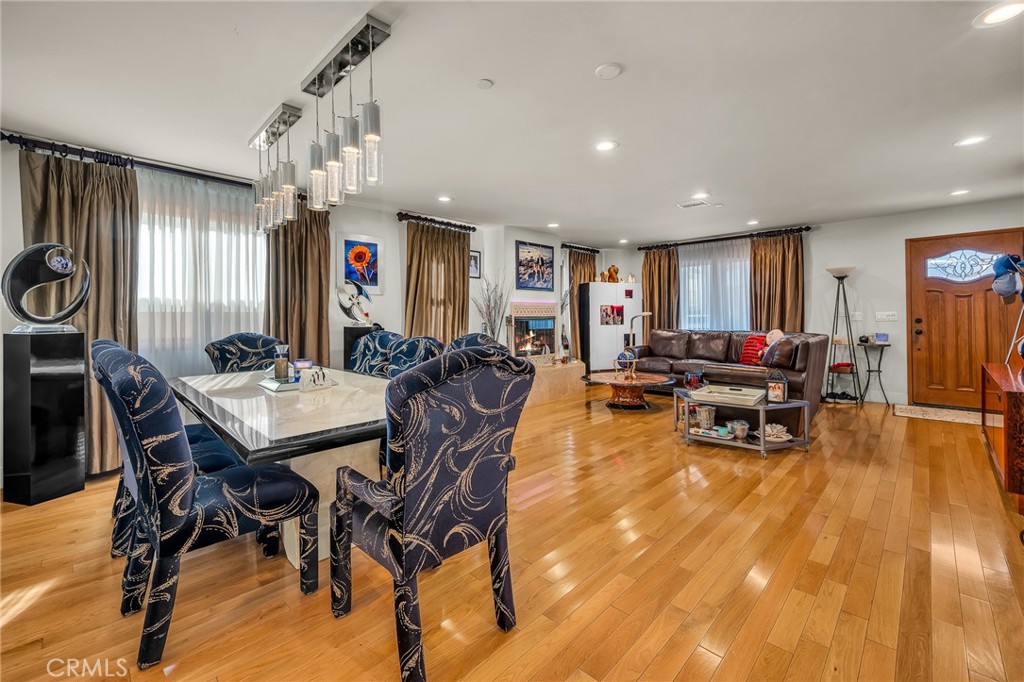 236 8th Street Seal Beach, CA 90740 - Photo 8 of 31