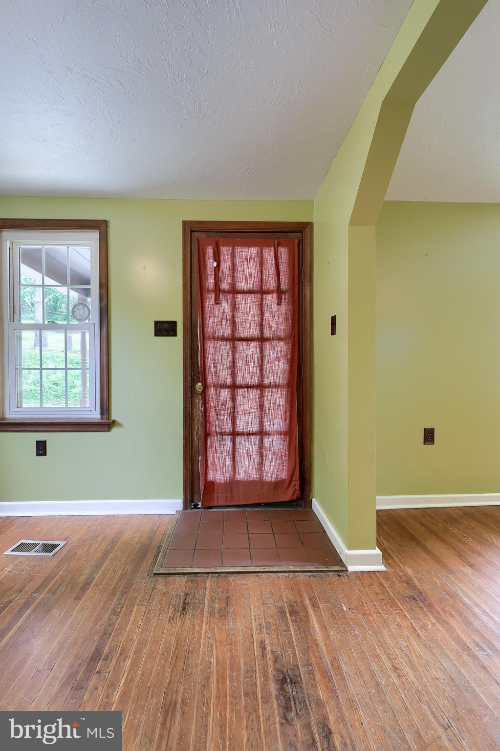 1160 Canadochly Road York, PA 17406 - Photo 6 of 44 Gallery Image 6