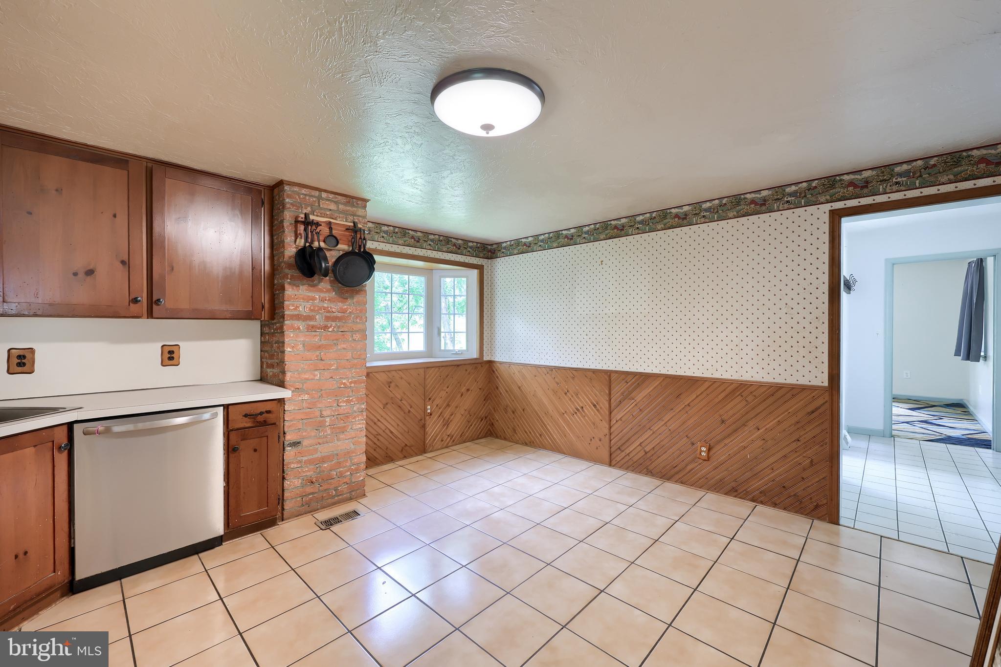 1160 Canadochly Road York, PA 17406 - Photo 8 of 44 Gallery Image 8