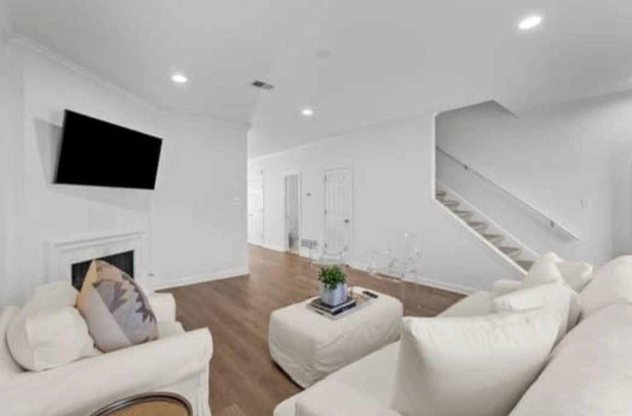 1687 Kimbrough Road, Unit 1687 Germantown, TN 38138 - Photo 6 of 20 a living room with furniture and a flat screen tv