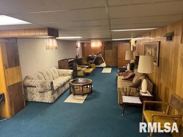 $138,000 | 405 Parkview Drive, Quincy, IL 62301