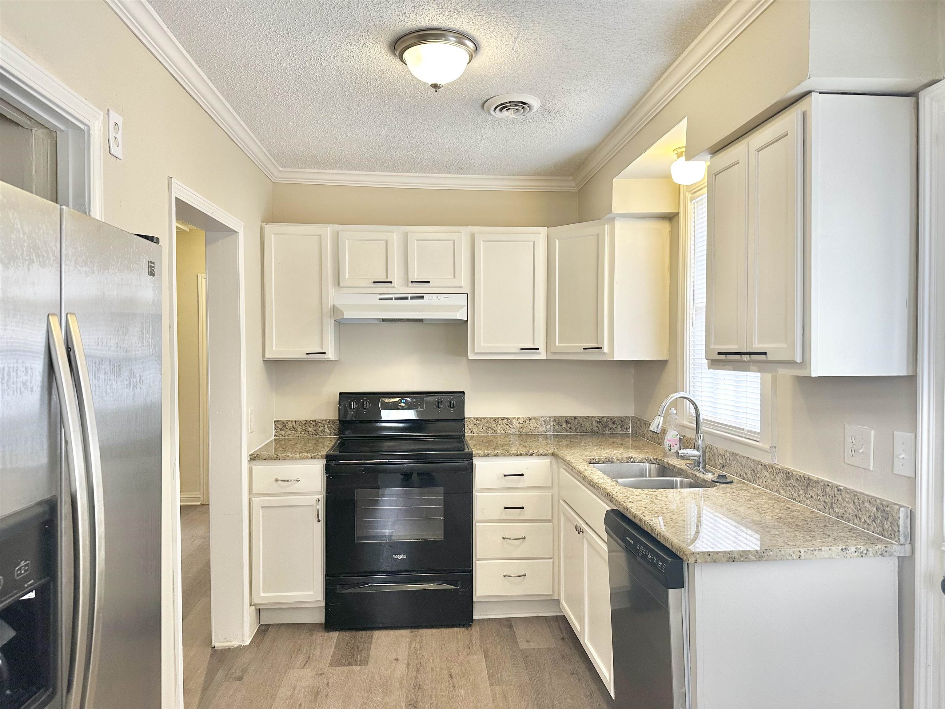 2195 Carnes Avenue Memphis, TN 38114 - Photo 2 of 30