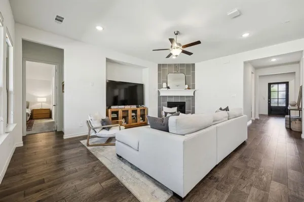 $3,295 | 2812 Quill Lane, Northlake, TX 76247