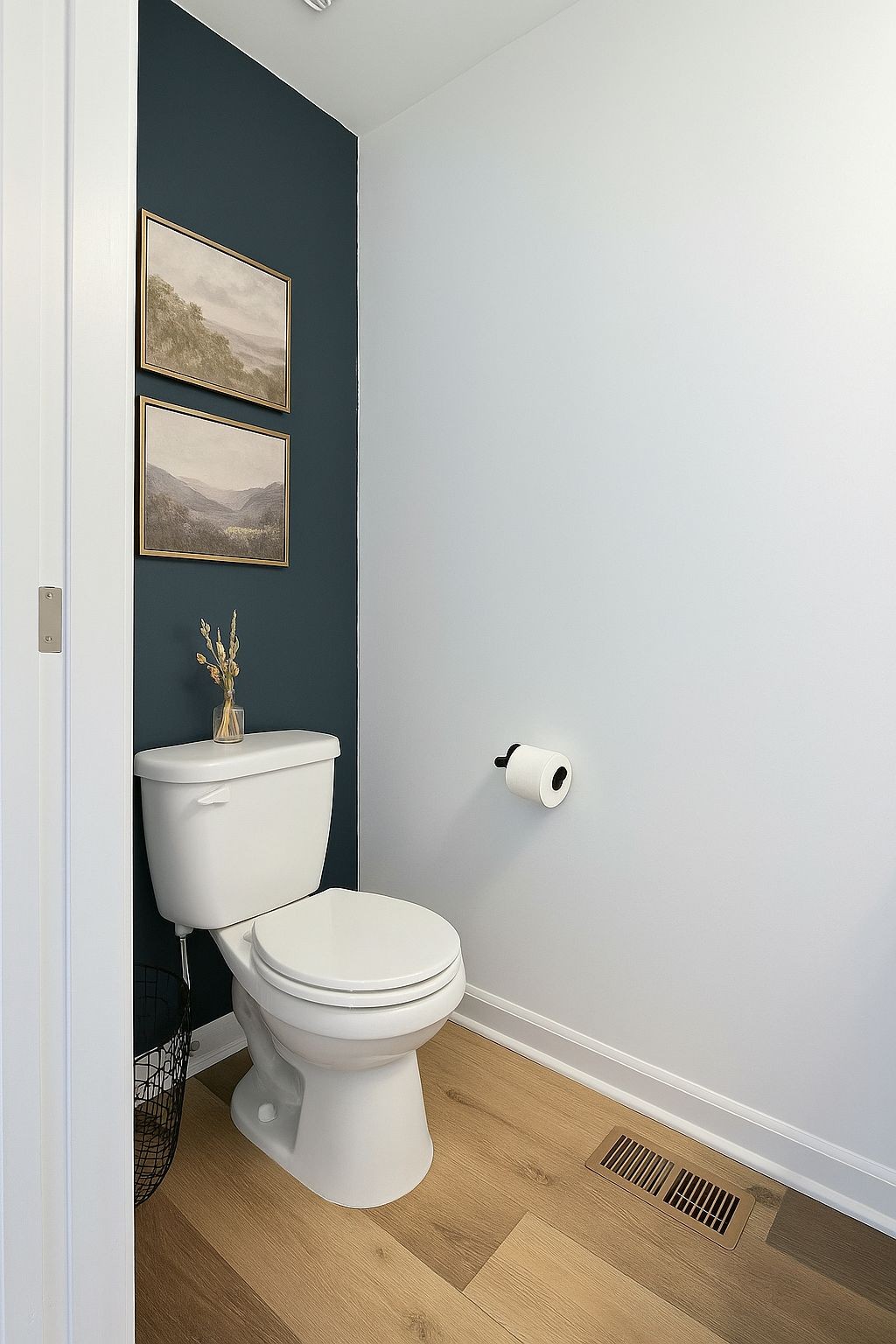 302 Dupont Avenue Madison, TN 37115 - Photo 8 of 36 a bathroom with a toilet a sink and mirror