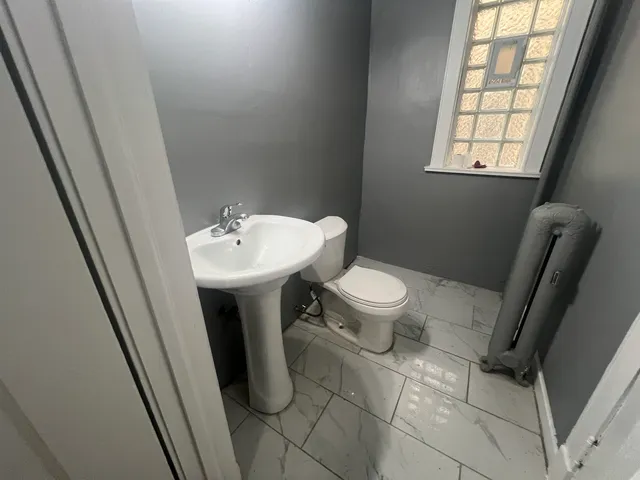 $2,400 | 4958 South Michigan Avenue, Unit 2S, Chicago, IL 60615