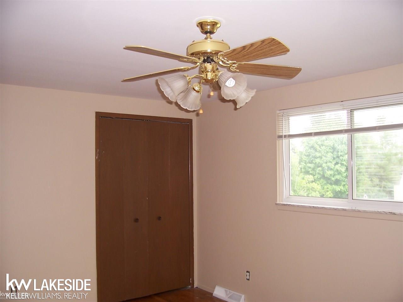 5509 Patricia Avenue Utica, MI 48317 - Photo 11 of 18