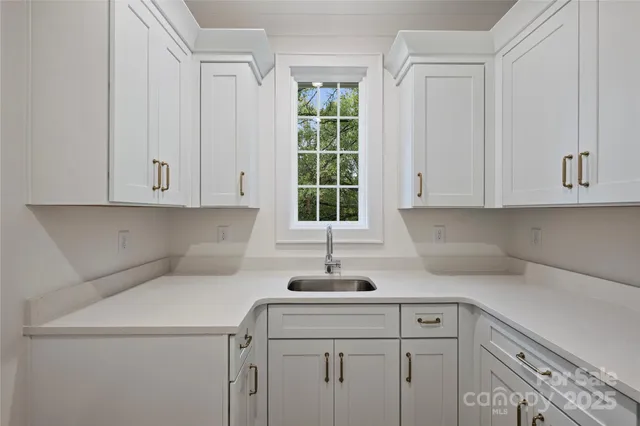 $1,325,000 | 522 Greystone Road, Charlotte, NC 28209