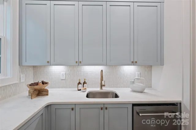 $1,325,000 | 522 Greystone Road, Charlotte, NC 28209