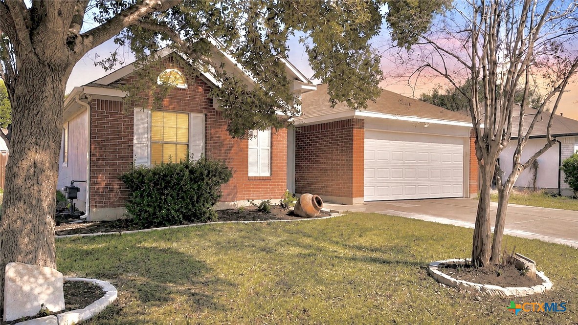 104 Evergreen Circle Georgetown, TX 78626 - Photo 2 of 18