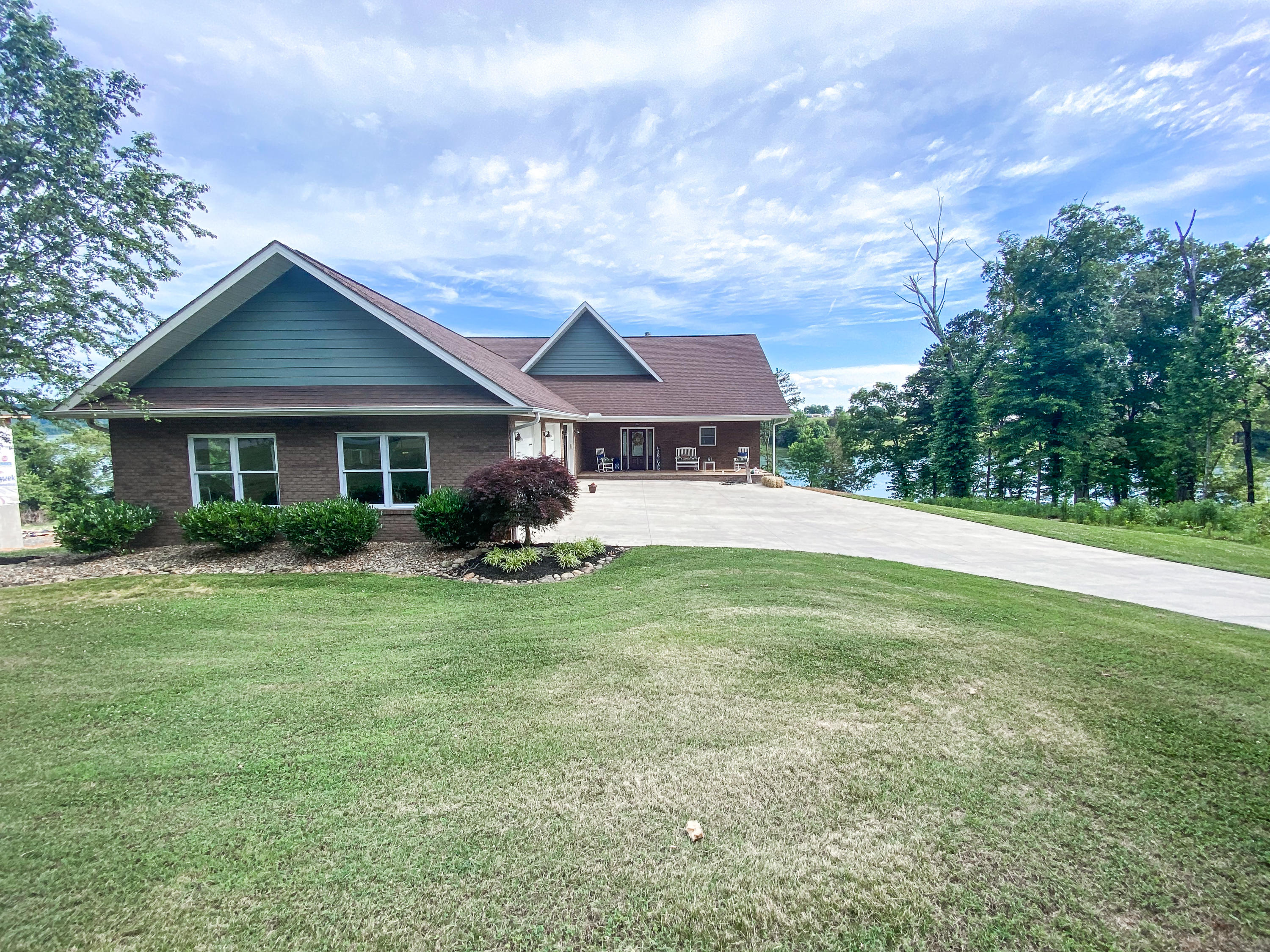 408 Blount Circle Rutledge, TN 37861 - Photo 2 of 40 IMG_5204