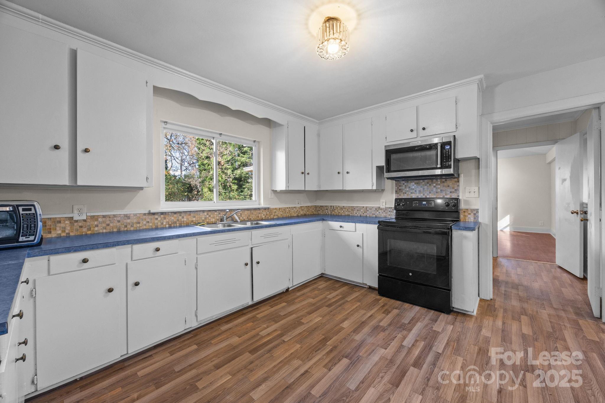 7010 Monroe Road Charlotte, NC 28212 - Photo 15 of 36