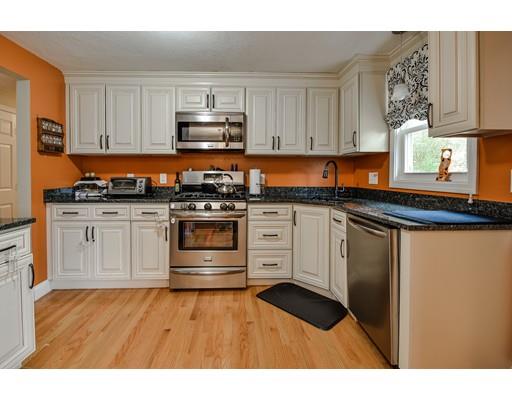 28 Burning Tree Road Natick, MA 01760 - Photo 4 of 14 Gallery Image 4