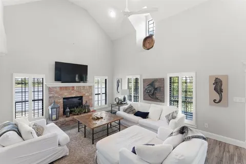 $689,000 | 4225 West Tank Farm Road, Lake Charles, LA 70605