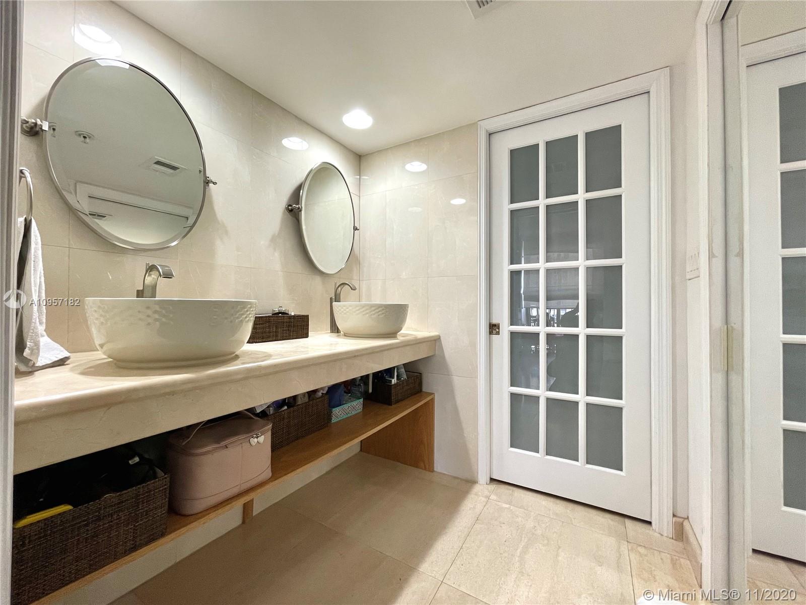 520 Brickell Key Drive, Unit A1111 Miami, FL 33131 - Photo 11 of 17