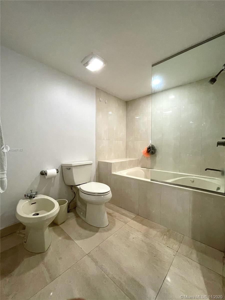 520 Brickell Key Drive, Unit A1111 Miami, FL 33131 - Photo 12 of 17