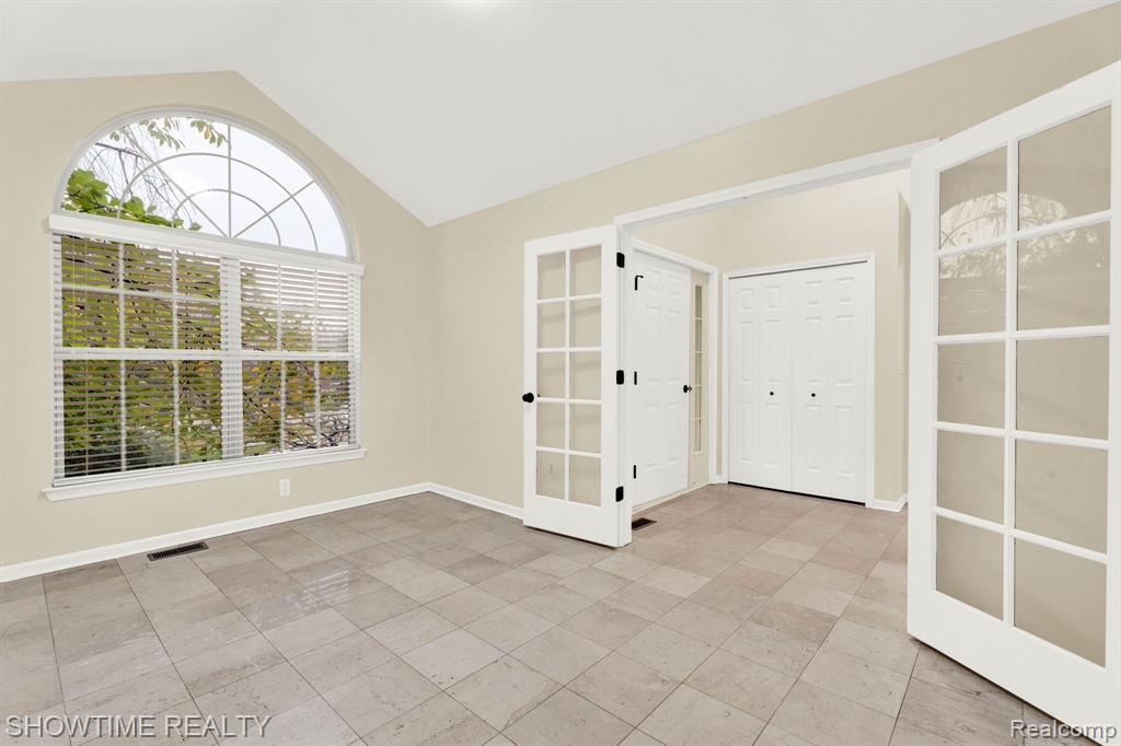 42810 Little Road Clinton Township, MI 48036 - Photo 11 of 71