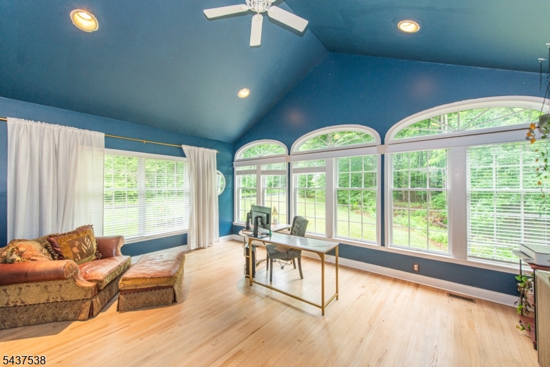 18 Stoneybrook Road Long Valley, NJ 07853 - Photo 8 of 49