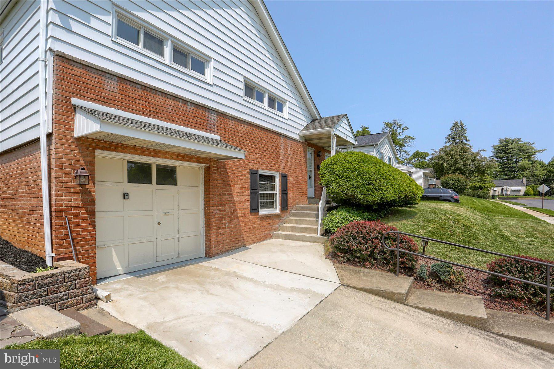 3514 Ridgeway Road Harrisburg, PA 17109 - Photo 4 of 36 Gallery Image 4