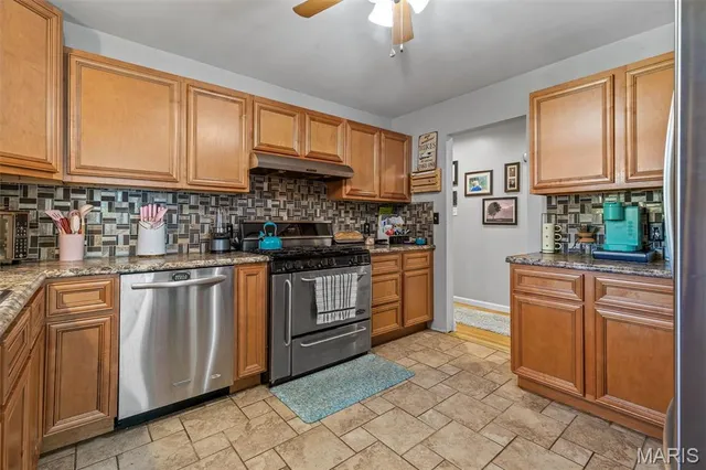 $290,000 | 17 Airline Drive, Farmington, MO 63640