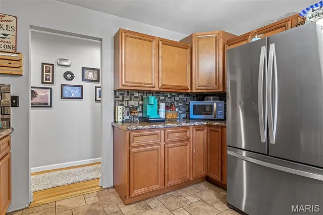 $290,000 | 17 Airline Drive, Farmington, MO 63640